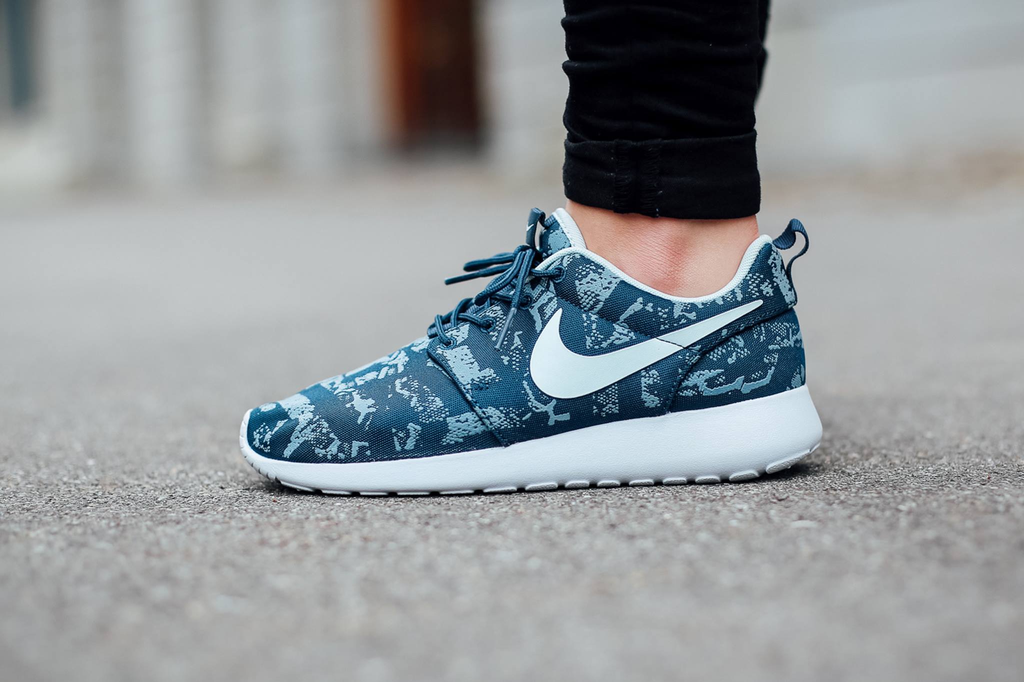 nike roshe teal